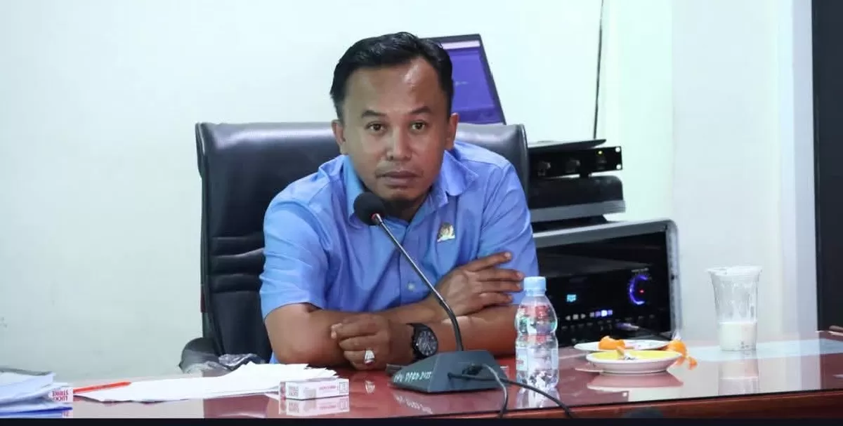 Komisi III DPRD Bulukumba menggelar rapat kerja bersama OPD terkait pembahasan penataan parkir tepi jalan dan retribusi pasar tradisional.