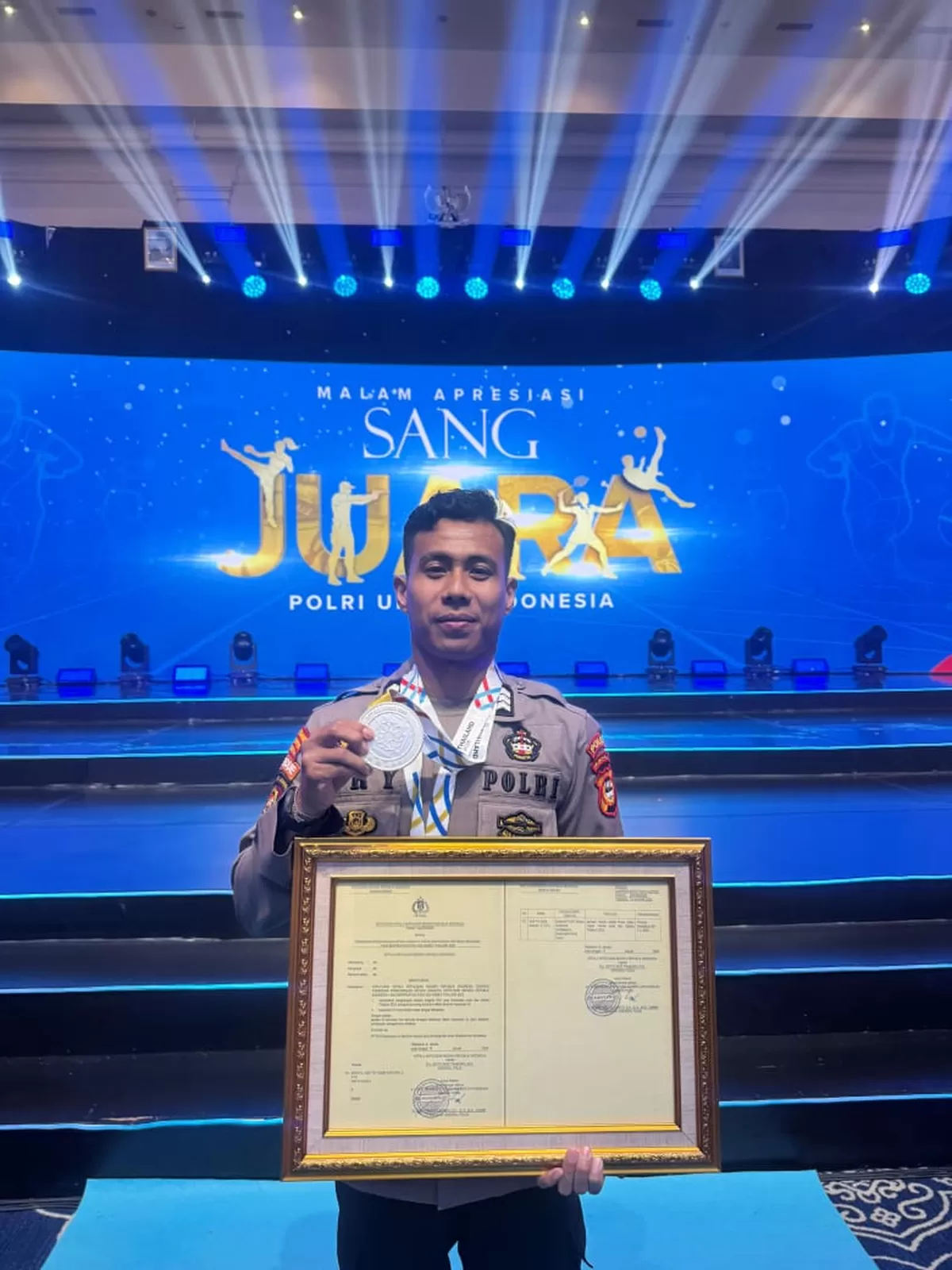 BRIGPOL Andi Try Sandi Saputra menerima apresiasi atas prestasi Sepak Takraw SEA Games Thailand 2025 dan penghargaan SIP jalur HAR dari Kapolri.