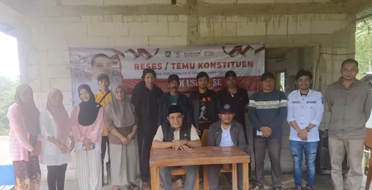 Anggota DPRD Bulukumba Andi Usdar, S.E saat melaksanakan reses dan temu konstituen bersama warga Desa Kahayya, Kecamatan Kindang.