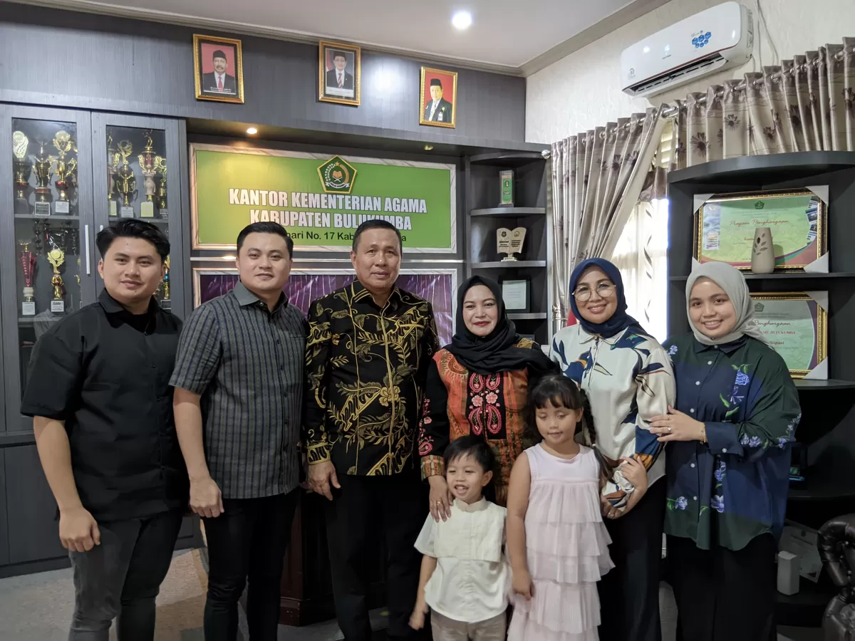 Dr Abdul Rafik resmi menjabat Kepala Kemenag Bulukumba usai prosesi serah terima jabatan yang digelar Jumat (06/02/2026).