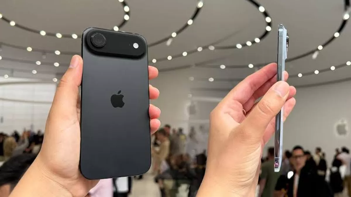 iPhone Air diperkenalkan Apple sebagai model paling tipis pada lini iPhone terbaru, namun penjualannya dilaporkan tertinggal dibandingkan iPhone 17, iPhone 17 Pro, dan iPhone 17 Pro Max.