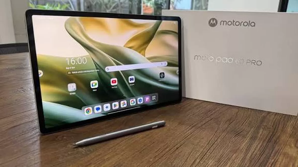 Moto Pad 60 Pro dirilis Motorola sebagai tablet untuk content creator dan gamer dengan layar besar 12,7 inci, refresh rate 144 Hz, dan stylus bawaan.