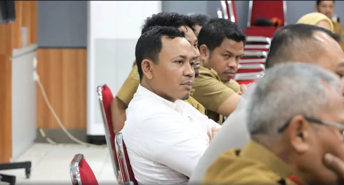 Anggota DPRD Bulukumba Kaspul BJ bersama Bupati dan unsur Forkopimda mengikuti rapat koordinasi membahas langkah antisipatif terkait berakhirnya HGU PT Lonsum di Kabupaten Bulukumba.