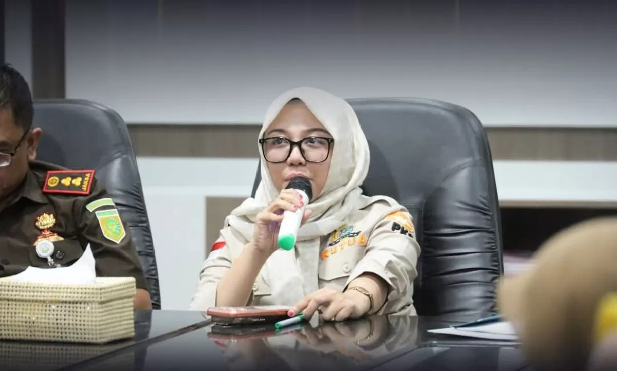 Ketua DPRD Bulukumba Umy Asyiatun Khadijah menghadiri rapat persiapan evaluasi Kabupaten/Kota Layak Anak (KLA) bersama Forkopimda dan sejumlah pimpinan lembaga di Ruang Rapat Sekda Bulukumba, Senin (9/3/2026).