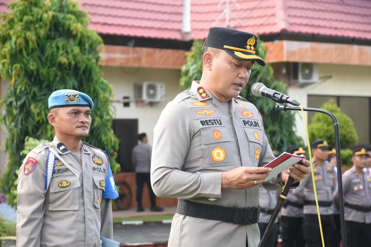Kapolres Bulukumba memimpin apel siaga kamtibmas untuk mengantisipasi potensi gangguan keamanan menjelang AMARAH dan May Day