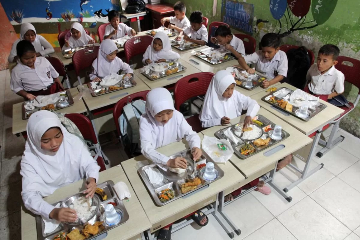 (Ilustrasi) Penutupan dapur program Makan Bergizi Gratis (MBG) di Kabupaten Bulukumba disorot HMI Cabang Bulukumba karena dinilai berdampak pada relawan, UMKM, petani sayur, dan siswa penerima manfaat.