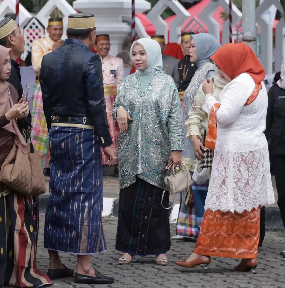 Ketua DPRD Bulukumba Umy Asyiatun Khadijah menghadiri prosesi Mattompang Arajang dalam rangka Hari Jadi Kabupaten Bone ke-969 di Rumah Jabatan Bupati Bone.