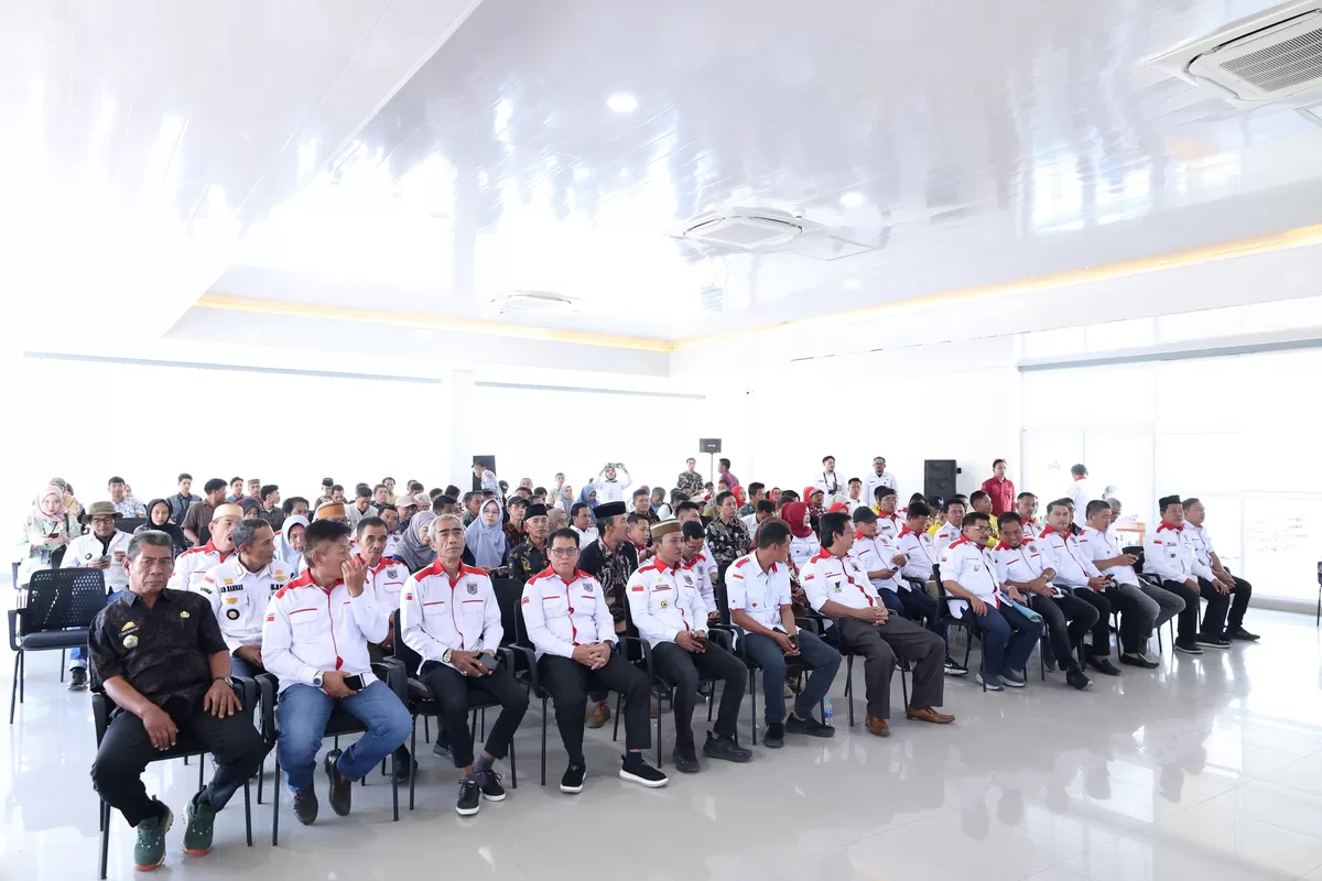Wakil Bupati Bulukumba Andi Edy Manaf menghadiri peluncuran Desa Bersinar tingkat Provinsi Sulawesi Selatan di Gedung Pinisi Bulukumba, Kamis 16 April 2026.