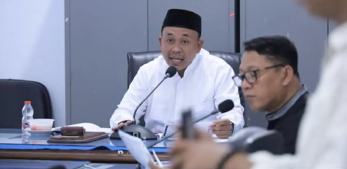 Komisi II DPRD Kabupaten Bulukumba menggelar RDP terkait aduan mantan TKA asal Bulukumba yang meminta perlindungan hukum atas dugaan pencemaran nama baik saat bekerja di Sandakan, Malaysia, Jumat (8/5/2026).