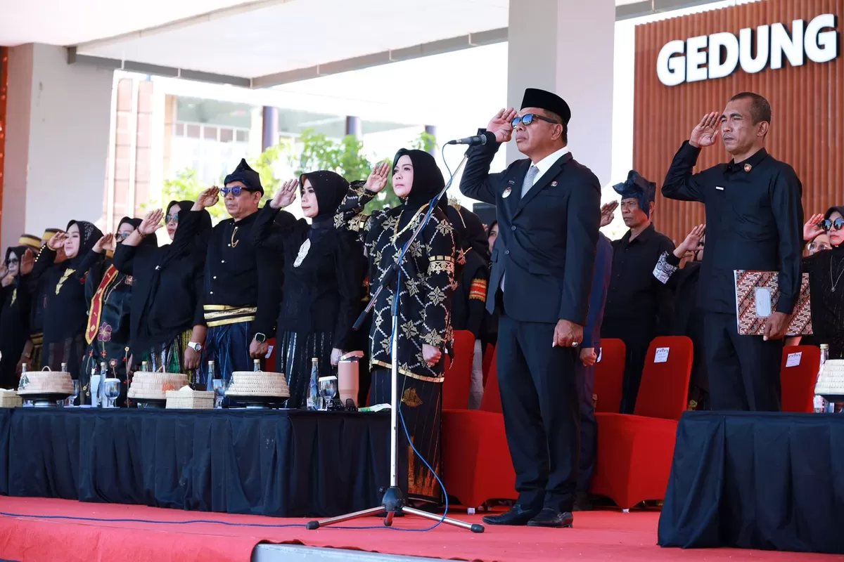 Upacara Hardiknas 2026 Bulukumba di Lapangan Pemuda dipimpin Bupati Andi Muchtar Ali Yusuf bersama ratusan peserta didik dan pejabat daerah
