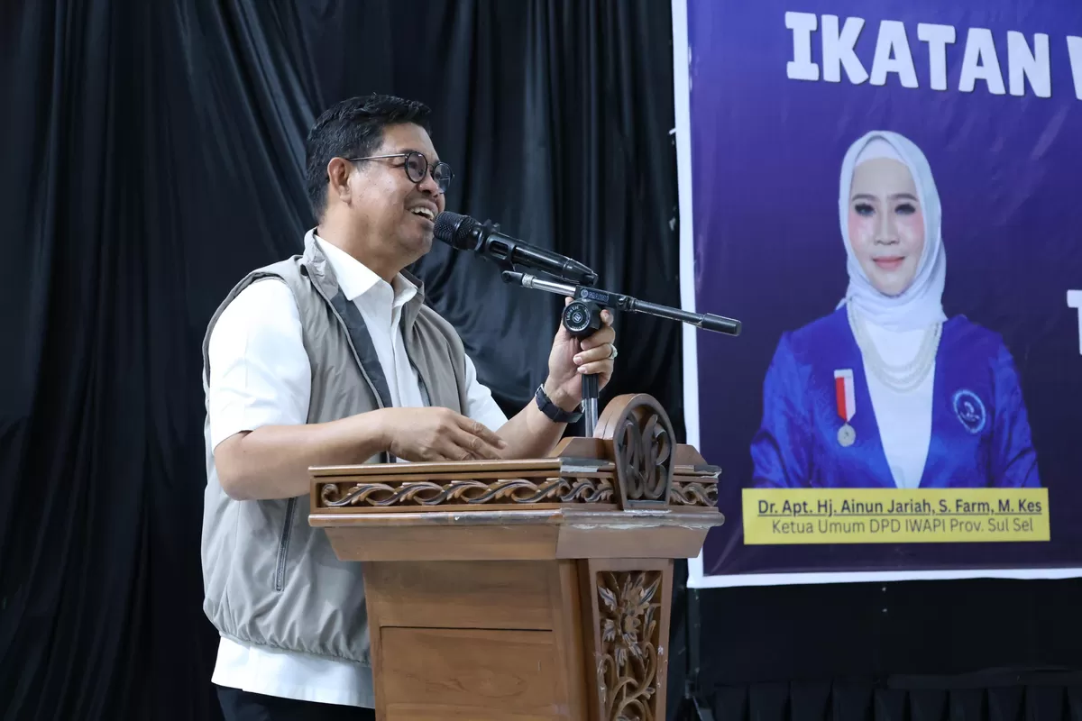 Wakil Bupati Bulukumba Andi Edy Manaf saat menyampaikan sambutan di HUT ke-51 IWAPI, Rabu (6/5/2026), mengajak perempuan pelaku usaha terus berinovasi dan berkolaborasi mendorong UMKM naik kelas di era digital.