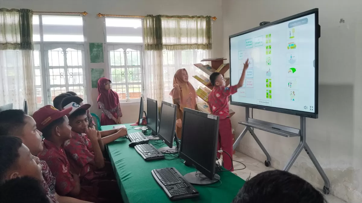 SD 24 Salemba menyambut positif kebijakan pemerintah yang menjadikan Bahasa Inggris sebagai mata pelajaran wajib di SD secara bertahap mulai tahun ajaran 2027/2028 sebagai upaya memperkuat literasi global siswa sejak dini.