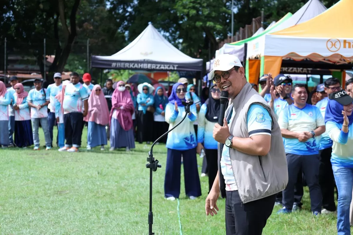 Wakil Bupati Bulukumba, Andi Edy Manaf, resmi membuka Porseni Guru PPPK ke-3 tingkat Kabupaten Bulukumba di Ujung Loe, Kamis (14/5/2026).