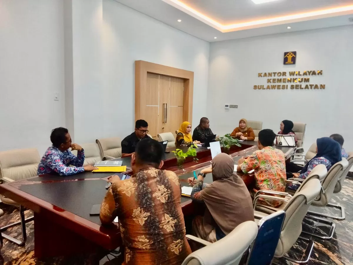 Pemerintah Kabupaten Bulukumba melalui DP2KBP3A bersama Bagian Hukum Setda mengikuti harmonisasi Ranperbup Pelaksanaan Peta Jalan Pembangunan Kependudukan 2025–2029 di Kantor Wilayah Kementerian Hukum Sulawesi Selatan, Kamis (21/5/2026).
