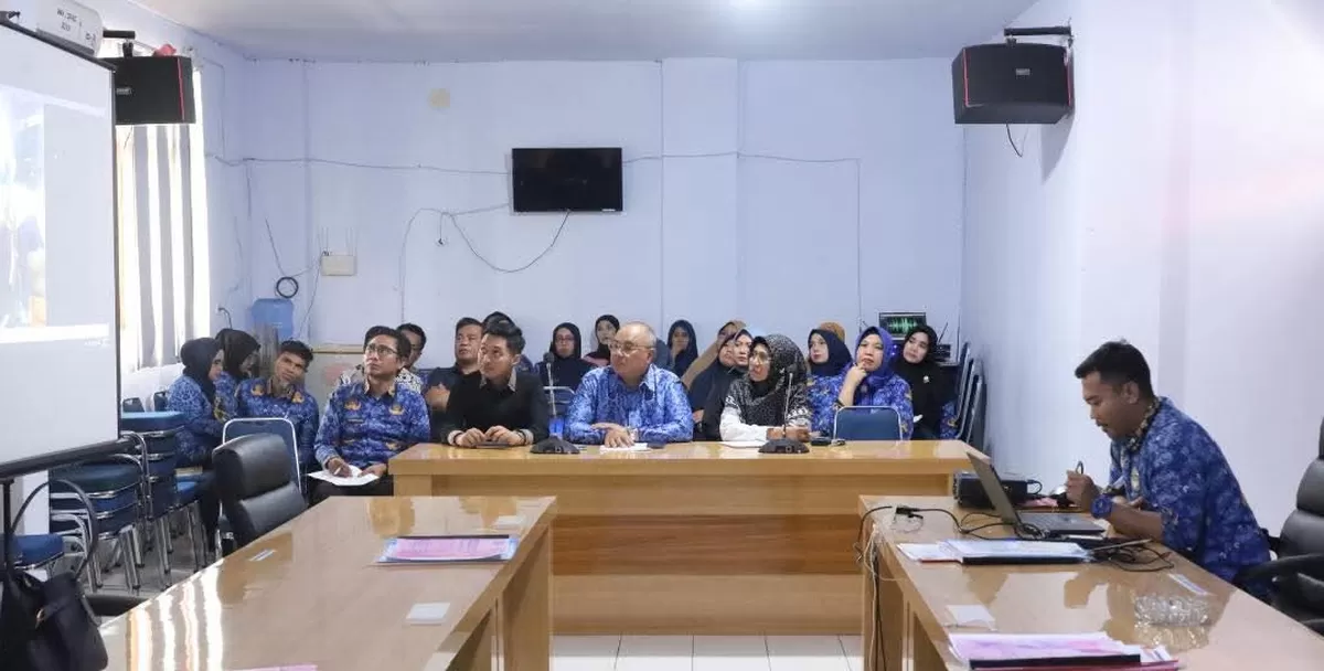 Komisi IV DPRD Bulukumba saat menggelar rapat evaluasi bersama manajemen RSUD Sultan Daeng Radja untuk membahas keselamatan fasilitas, kualitas pelayanan, dan tata kelola rumah sakit.