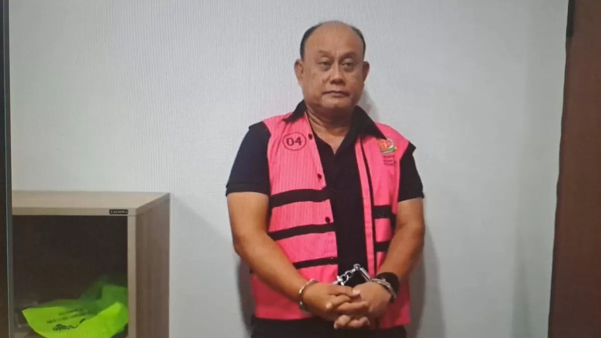 Mantan Kepala Badan Gizi Nasional Dadan Hindayana ditahan oleh Kejaksaan Agung terkait dugaan korupsi Program Makan Bergizi Gratis.