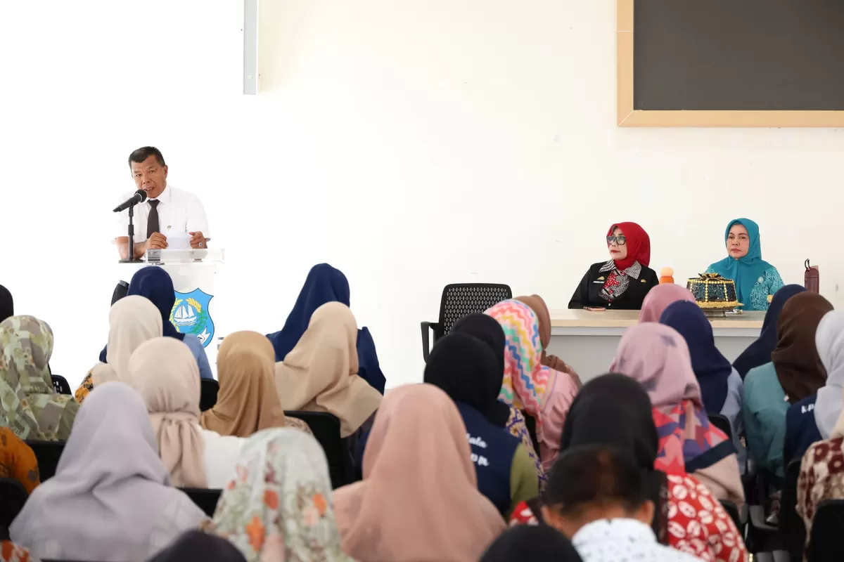 Bupati Bulukumba Andi Muchtar Ali Yusuf saat membuka Bimtek Posyandu Era Baru di Gedung Pinisi.