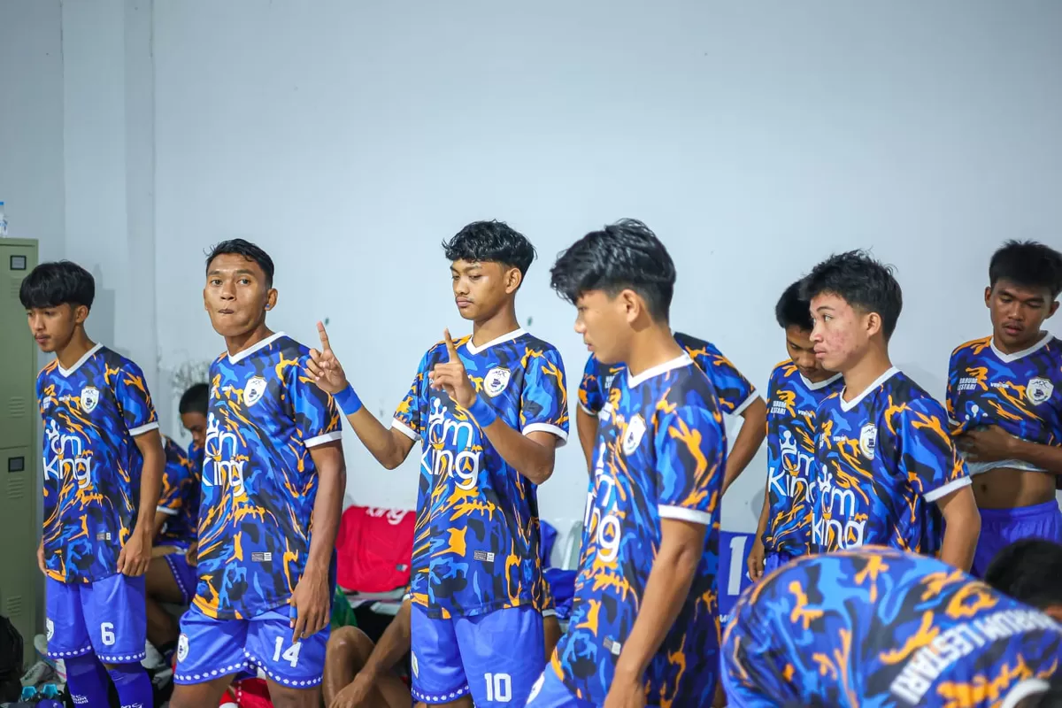 MRC Harum Lestari Bulukumba memastikan tiket ke babak 32 besar Liga 4 Piala Presiden 2026 setelah menahan imbang Persma 1960 Manado tanpa gol pada laga terakhir Grup E di Stadion Amarta, Magelang, Jumat (5/6/2026).