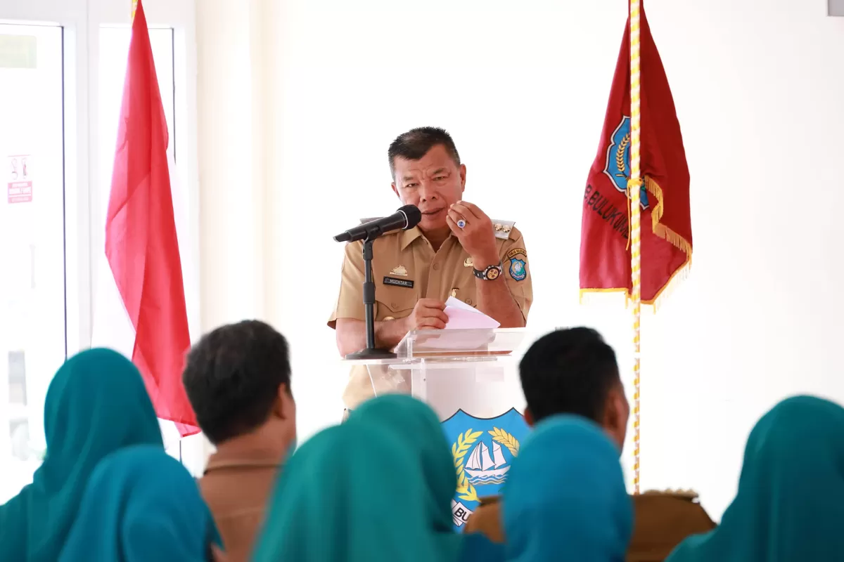 Bupati Bulukumba Andi Muchtar Ali Yusuf mengajak perempuan mengambil peran strategis dalam pembangunan daerah saat pelantikan dan pengukuhan Ketua TP PKK serta Bunda PAUD Kecamatan Ujung Bulu, Bontotiro, dan Kindang, Senin (8/6/2026).