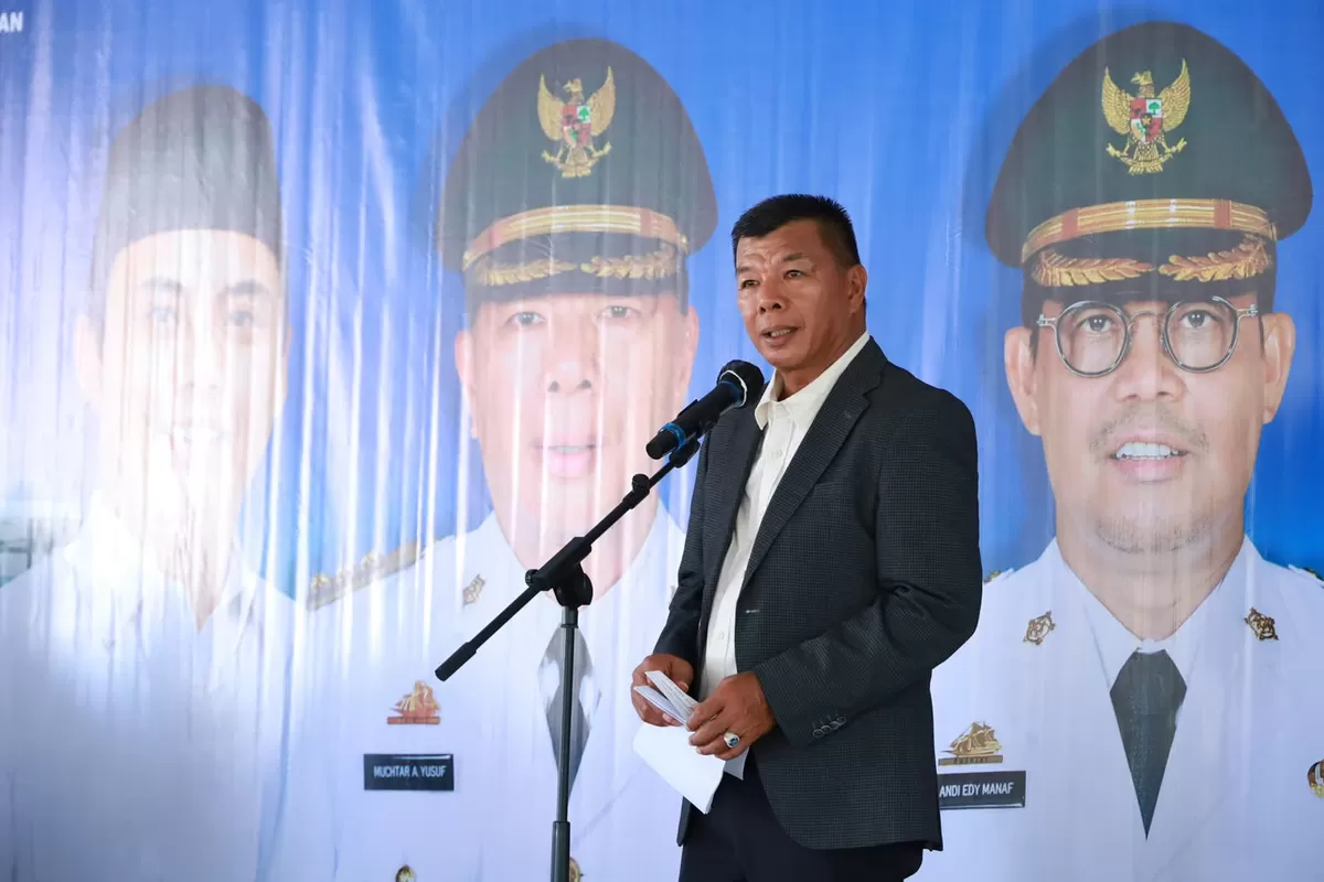 Bupati Bulukumba Andi Muchtar Ali Yusuf mengajak pengurus Kadin Bulukumba masa bakti 2026–2031 di bawah kepemimpinan Syahruni Haris untuk menjadi motor penggerak investasi, mengoptimalkan potensi daerah, serta memperkuat pertumbuhan ekonomi yang inklusif dan berdaya saing.