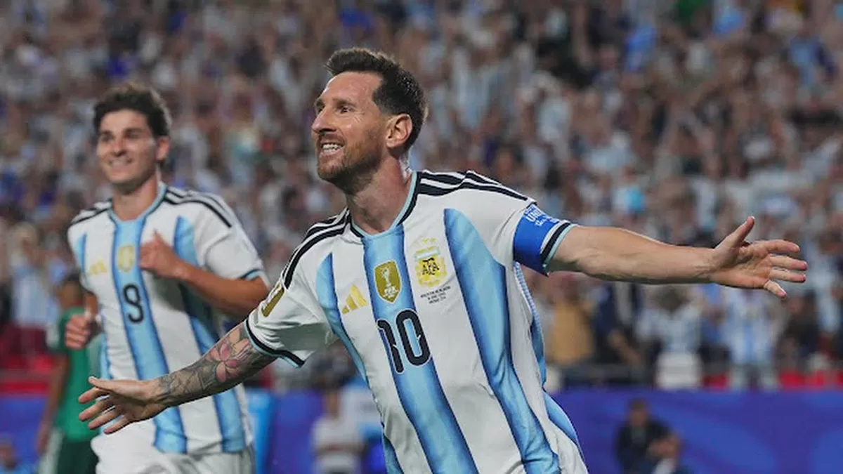 Lionel Messi menjadi bintang kemenangan Argentina atas Aljazair dengan mencetak tiga gol dalam laga Grup J Piala Dunia 2026.