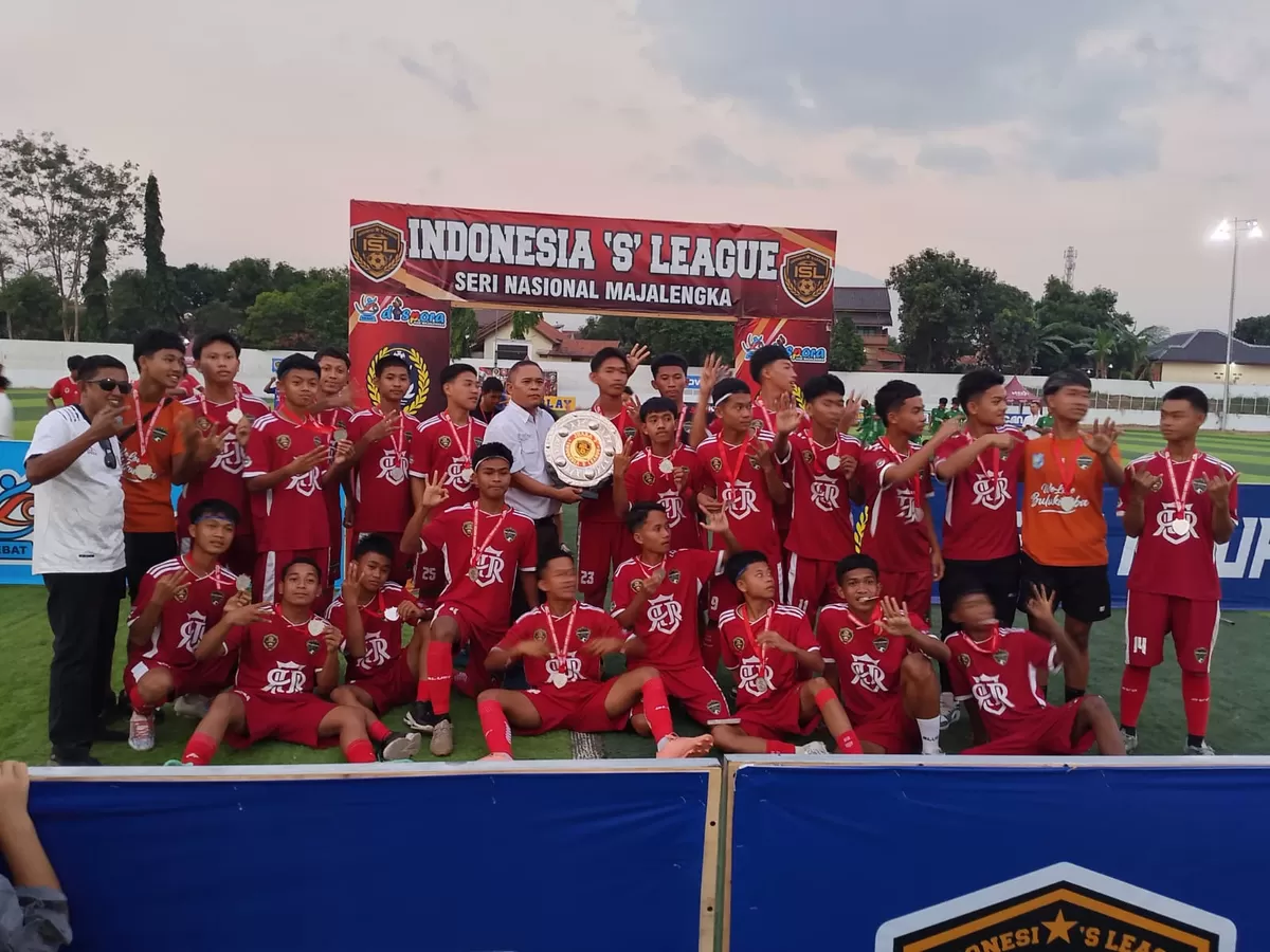 Bulukumba United U-17 mengukir sejarah dengan finis di posisi ketiga Indonesia Sentra League (ISL) Seri Nasional 2026, menandai pencapaian terbaik klub pada level kompetisi nasional usia muda.