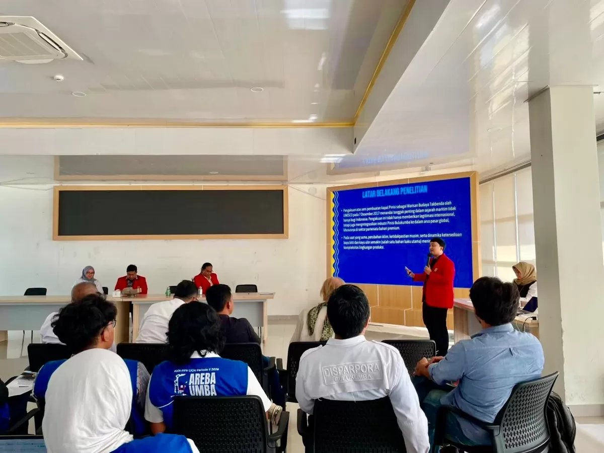 Diseminasi hasil penelitian tata kelola Pinisi oleh FISIP Universitas Hasanuddin dan Bapperida Bulukumba menghadirkan berbagai pemangku kepentingan untuk merumuskan kebijakan berbasis riset demi menjaga keberlanjutan warisan budaya maritim Pinisi.