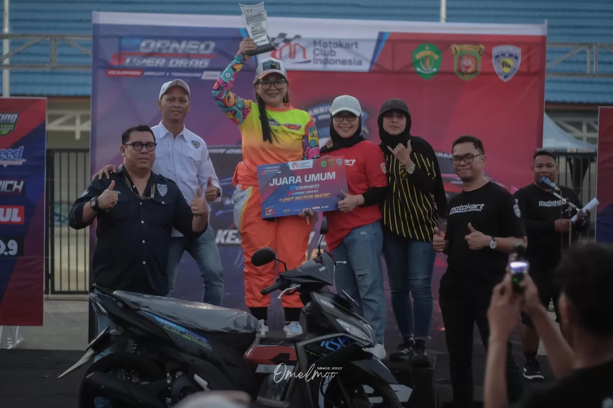 Tim Bunda Racing x Safir Bengkel x KIDC Bulukumba sukses mengharumkan nama Kabupaten Bulukumba dengan meraih tiga gelar juara umum pada ajang Borneo Super Drag Motokart Club Indonesia yang berlangsung di Samarinda, Kalimantan Timur, 4–5 Juli 2026. 