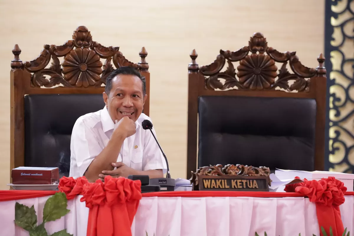 Syahruni Haris, Pengurus Himpunan Nelayan Seluruh Indonesia (HNSI) sekaligus Ketua DPC Partai Gerindra Bulukumba, menyampaikan apresiasi kepada awak KMN Sinar Mattoanging 04 atas aksi penyelamatan lima korban tenggelamnya KLM Nurul Salsa.