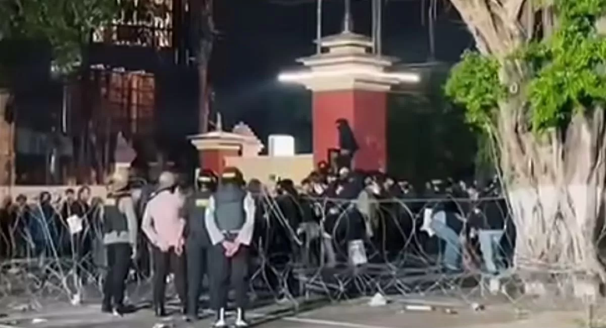 Kronologi dan jalannya aksi massa di depan Polda DIY. (Instagram/poldajogja)
