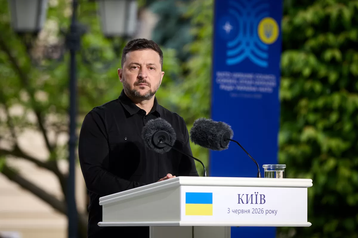 Presiden Ukraina Volodymyr Zelenskyy menyerukan perundingan langsung dengan Presiden Rusia Vladimir Putin melalui surat terbuka, menawarkan negara netral seperti Swiss atau Turki sebagai lokasi pertemuan untuk mengakhiri perang yang sudah memasuki tahun kelima. (x.com@ZelenskyyUa)