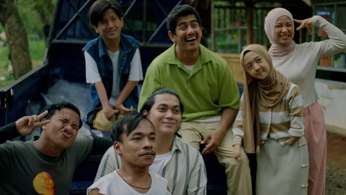Film Istimewa mempertemukan kisah keluarga, persahabatan, kehilangan, serta perjuangan dalam satu perjalanan. (Dok. Film Istimewa)