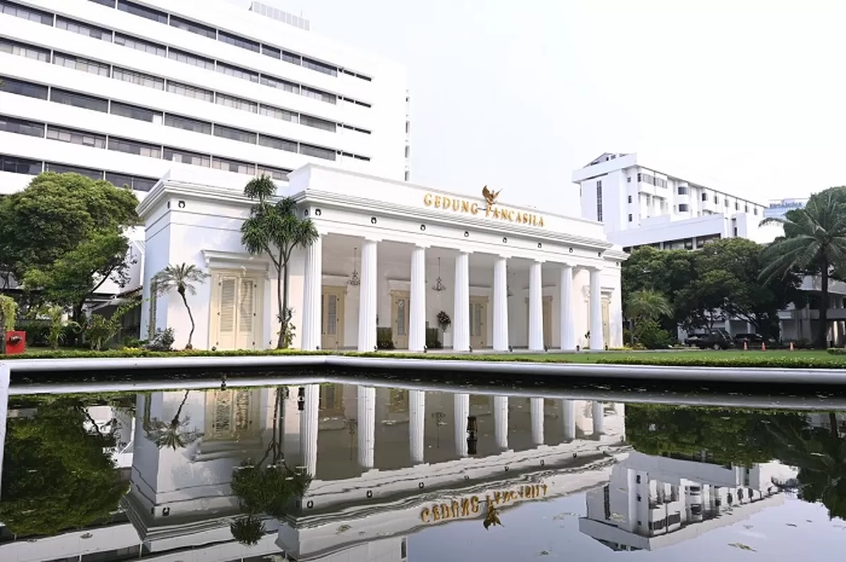 Hotline darurat KBRI dan KJRI di Timur Tengah bagi WNI terdampak konflik. (Kemlu RI)
