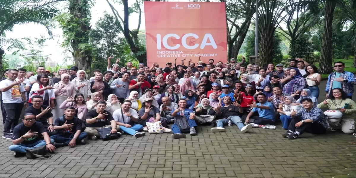 Foto Indonesia Creative Cities Network (ICCN) mengajak seluruh masyarakat untuk melihat peristiwa yang terjadi terkait salah satu pelaku jasa kreatif dalam proyek pembuatan video profil desa (Dokumen Promedia )