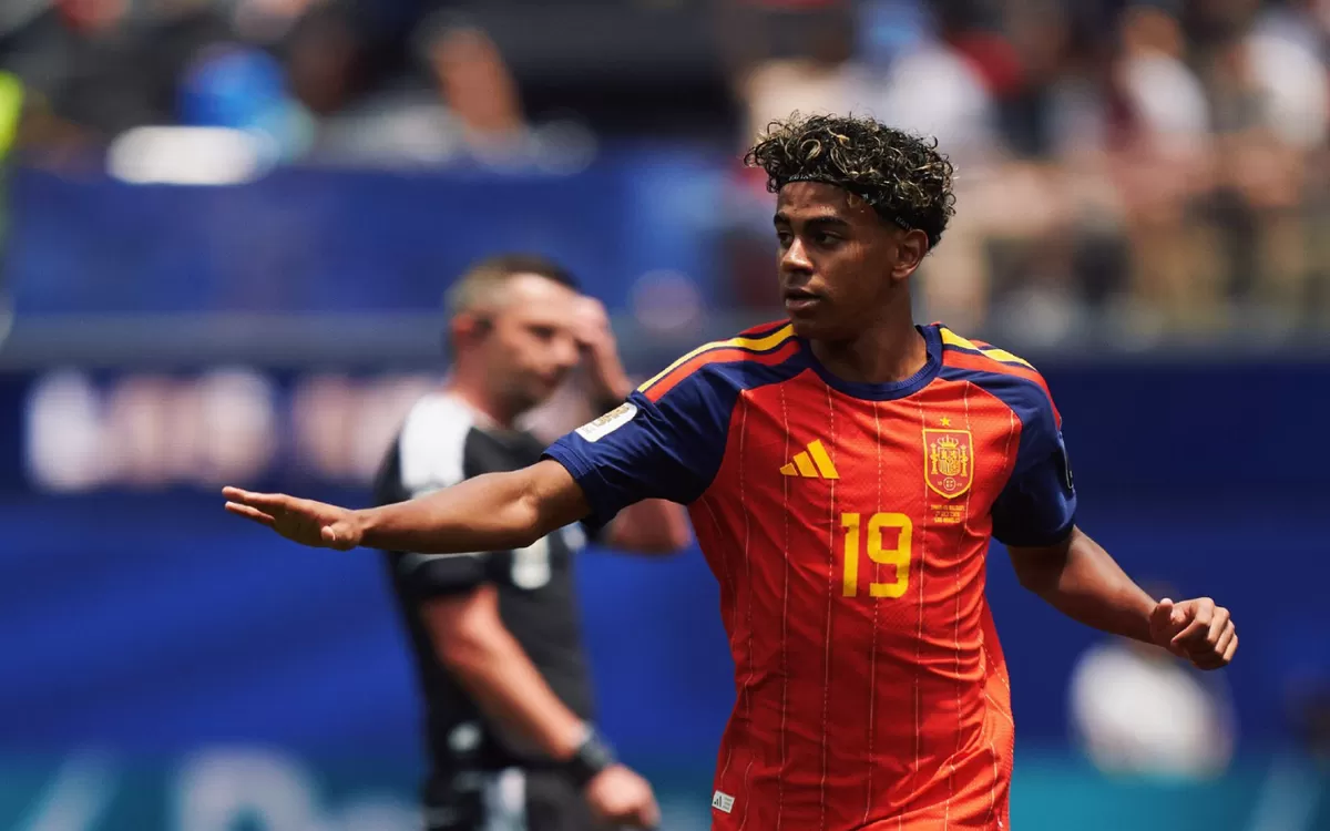 Lamine Yamal jadi Man of the Match saat Spanyol menang 2-1 atas Belgia dan lolos ke semifinal Piala Dunia 2026 berkat gol Mikel Merino.