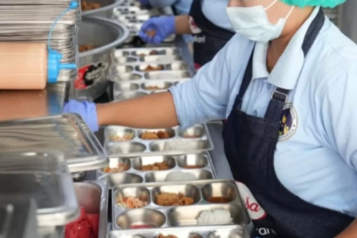 Pemerintah Pertegas SLHS Jadi Syarat Mutlak Operasional Dapur MBG Pemerintah Pertegas SLHS Jadi Syarat Mutlak Operasional Dapur MBG