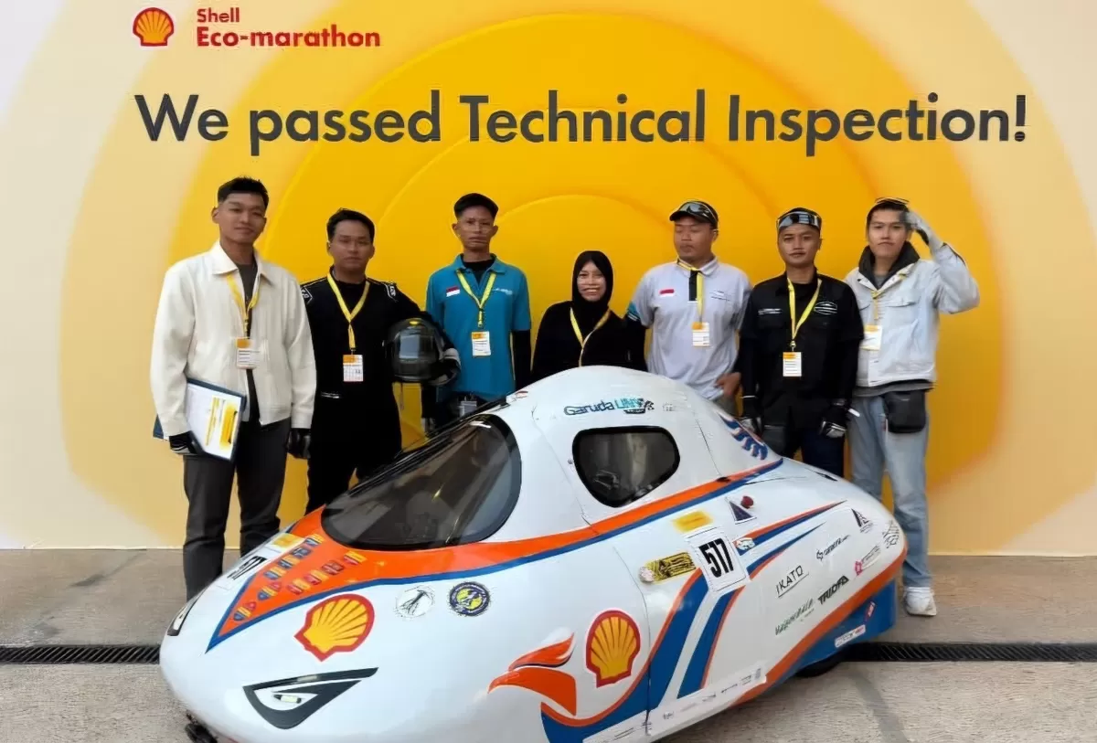 Garuda UNY Eco Team dengan meraih peringkat pertama kategori Urban Concept - Internal Combustion Engine (ICE) pada ajang Shell Eco-marathon Asia-Pacific and Middle East 2026 yang diselenggarakan 21-25 Januari 2026 di Lusail International Circuit, Qatar. (SM Purbalingga/dok)