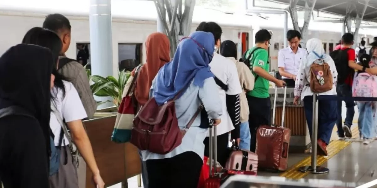 Ilustrasi Foto. Pemerintah beri diskon tiket Lebaran 2026 untuk kereta, pesawat, kapal hingga penyeberangan. (Instagram.com/@keretaapikita)