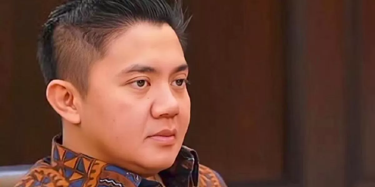 Sekretaris Kabinet Teddy Indra Wijaya menanggapi kritik Dino Patti Djalal yang menyoroti frekuensi kunjungan luar negeri Presiden Prabowo (Dok. Intagram @catatanseskab)