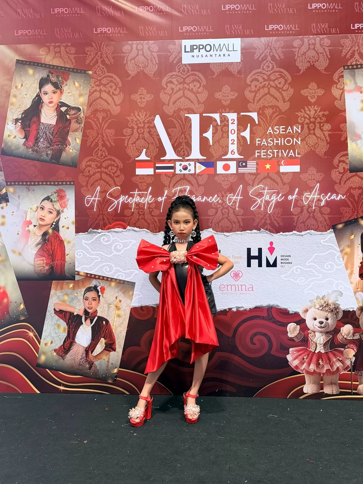 Young Model from Jambi Performs Confidently at the 2026 ASEAN Fashion Festival