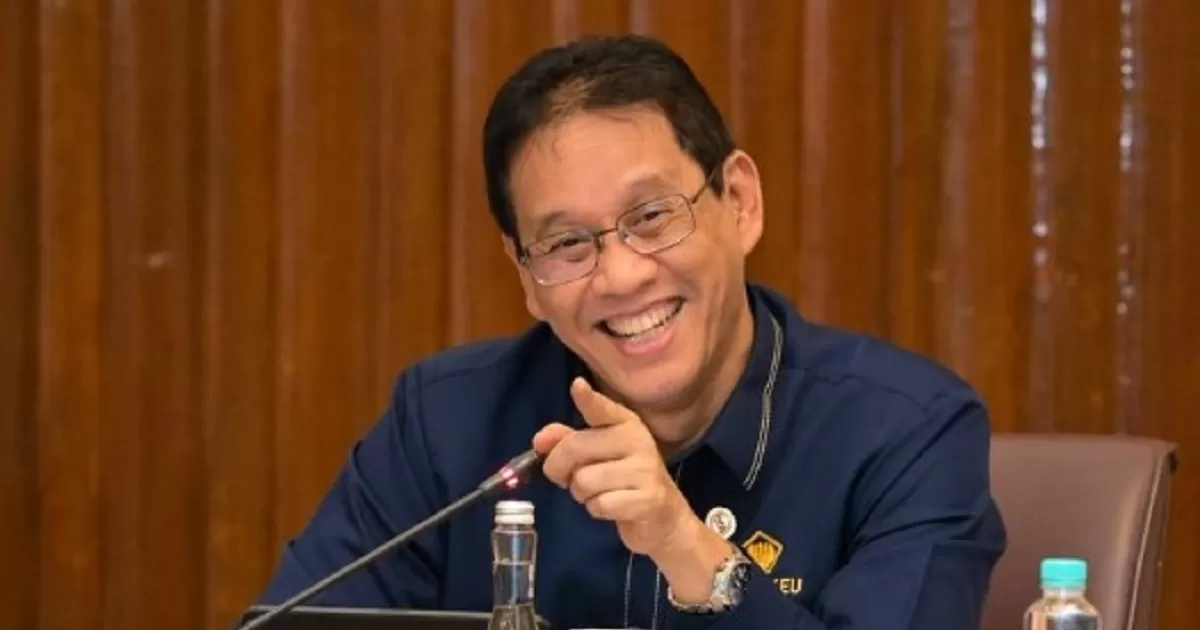 Menkeu Purbaya Yudhi Sadewa mengumumkan S&amp;P mempertahankan rating kredit Indonesia BBB dengan outlook stabil dalam Rapat Paripurna DPR RI mengenai APBN 2025. (Dok. Instagram @menkeuri)