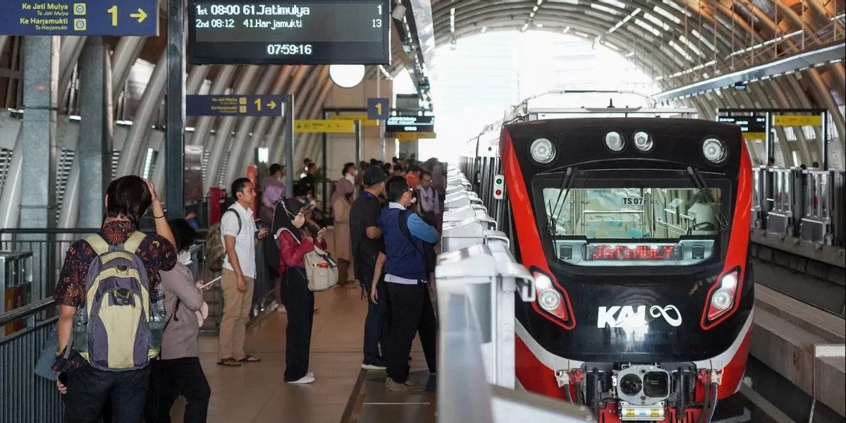 besok, naik LRT gratis (Dok. LRT)