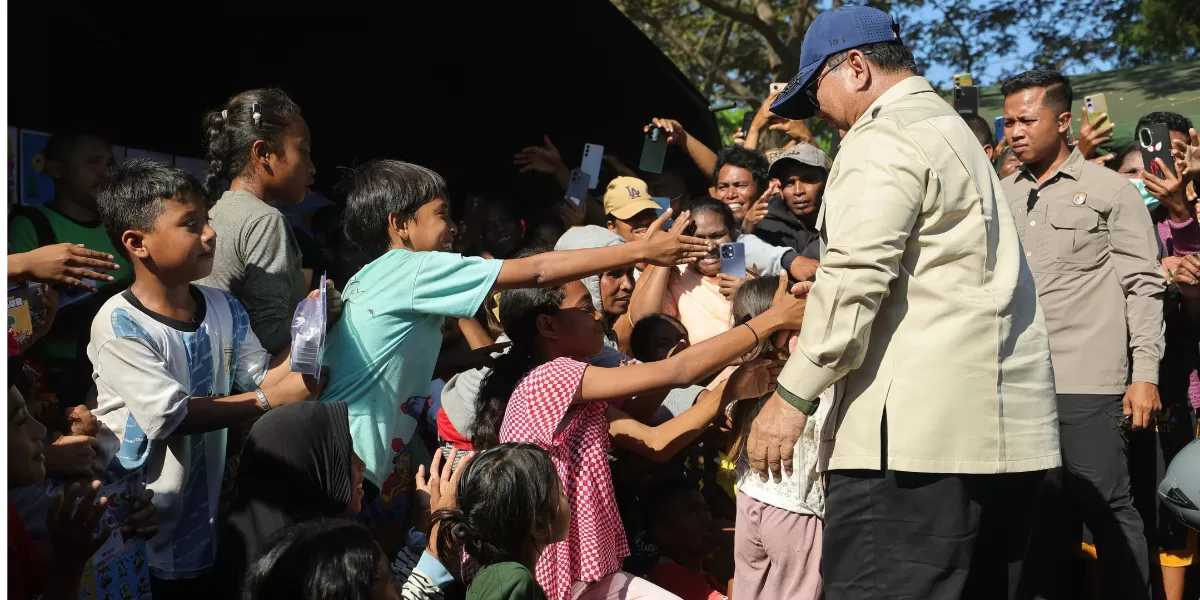 Prabowo Kunjungi Posko Pengungsian Nagekeo NTT, Respons Cepat Pemerintah Diapresiasi Warga Terdampak. (Foto: Bakom RI)