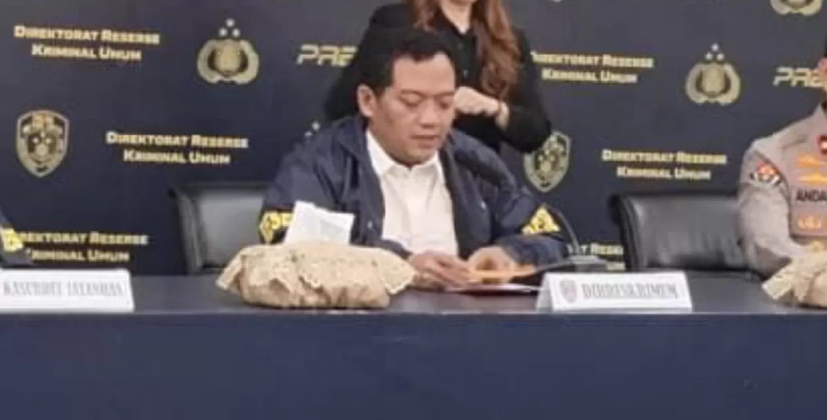 Direktur Reserse Kriminal Umum Polda Metro Jaya, Kombes Pol. Iman Imanuddin. Polda Metro Jaya menjadi pusat pengungkapan kasus penyiraman air keras terhadap aktivis KontraS Andrie Yunus. (Dok. tribratanews.polri.go.id)