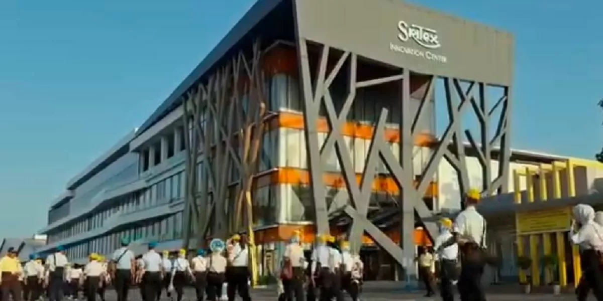 Tiga eks bos Sritex menghadapi tuntutan berat terkait dugaan korupsi kredit bermasalah senilai Rp1,3 triliun (Dok. halo.sritex)