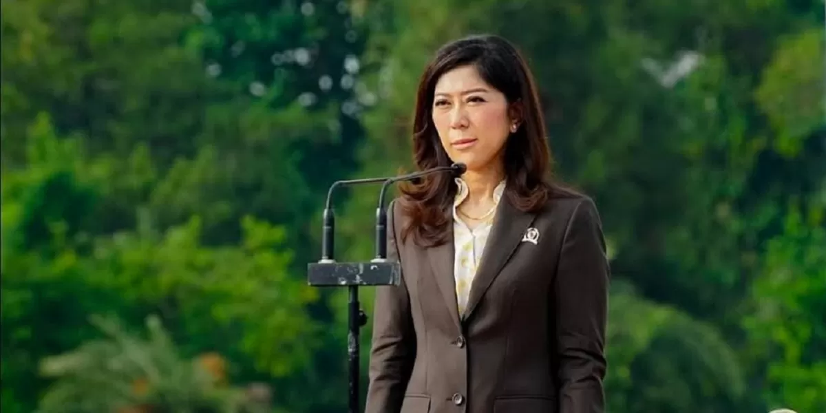 Menteri Komdigi Meutya Hafidz  menegaskan video Amien Rais terkait Prabowo merupakan hoaks dan mengandung ujaran kebencian yang berpotensi memecah masyarakat digital Indonesia.  (Dok. Instagram @meutya_hafid)