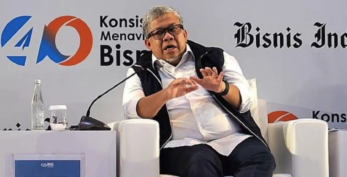 Wakil Menteri PKP RI Fahri Hamzah menjelaskan respons pemerintah terhadap kritik The Economist atas arah kebijakan ekonomi Indonesia dalam agenda transformasi menuju Indonesia Emas 2045 (Instagram.com @fahrihamzah)