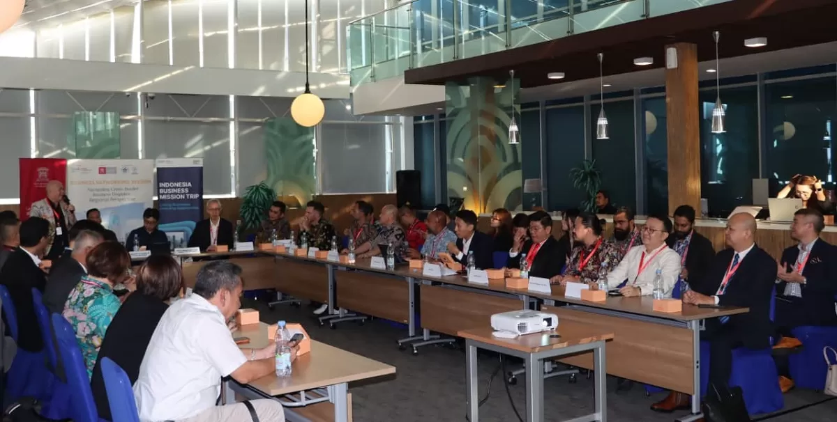 Delegasi Indonesia dan Singapura menghadiri forum Business Networking Session membahas peluang investasi, tantangan regulasi, dan penguatan jejaring korporasi Asia Tenggara di tengah dinamika ekonomi regional. (Dok. PSMTI)