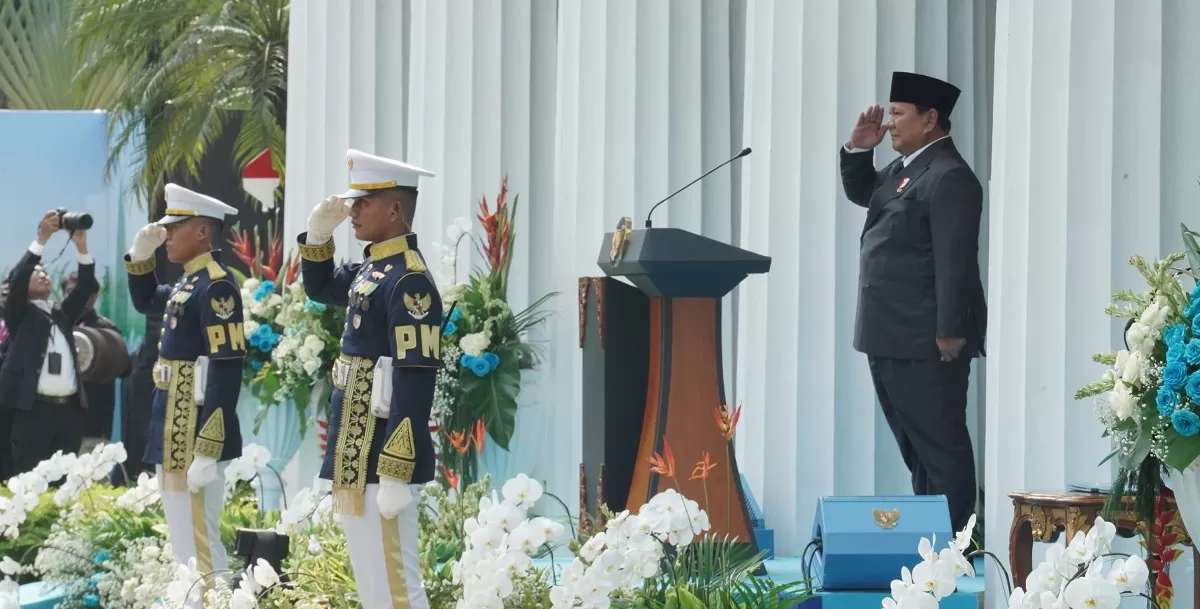 Presiden Prabowo Subianto menyampaikan pidato mengenai pertumbuhan ekonomi Indonesia dan kesejahteraan rakyat saat Upacara Hari Lahir Pancasila di Jakarta. (Dok. Bakom RI)