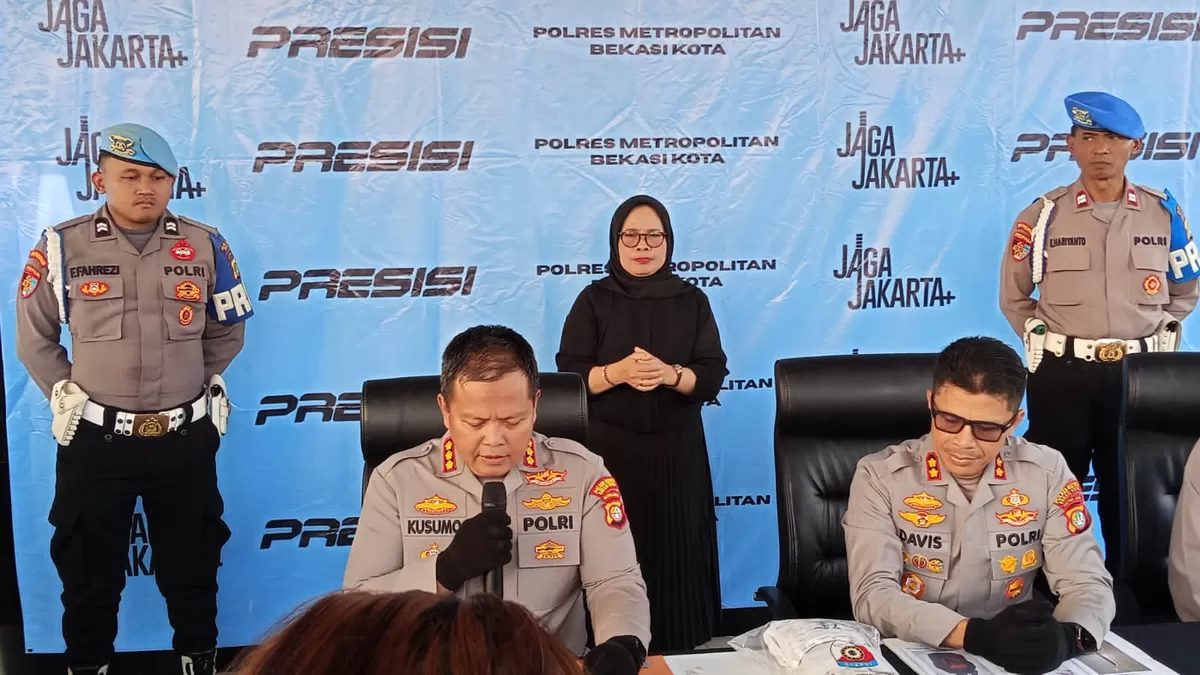 Kapolres Metro Bekasi Kota Kombes Pol Kusumo Wahyu Bintoro saat pers rilis pada Rabu 13 Mei 2026 (Mame/Metropolitan )